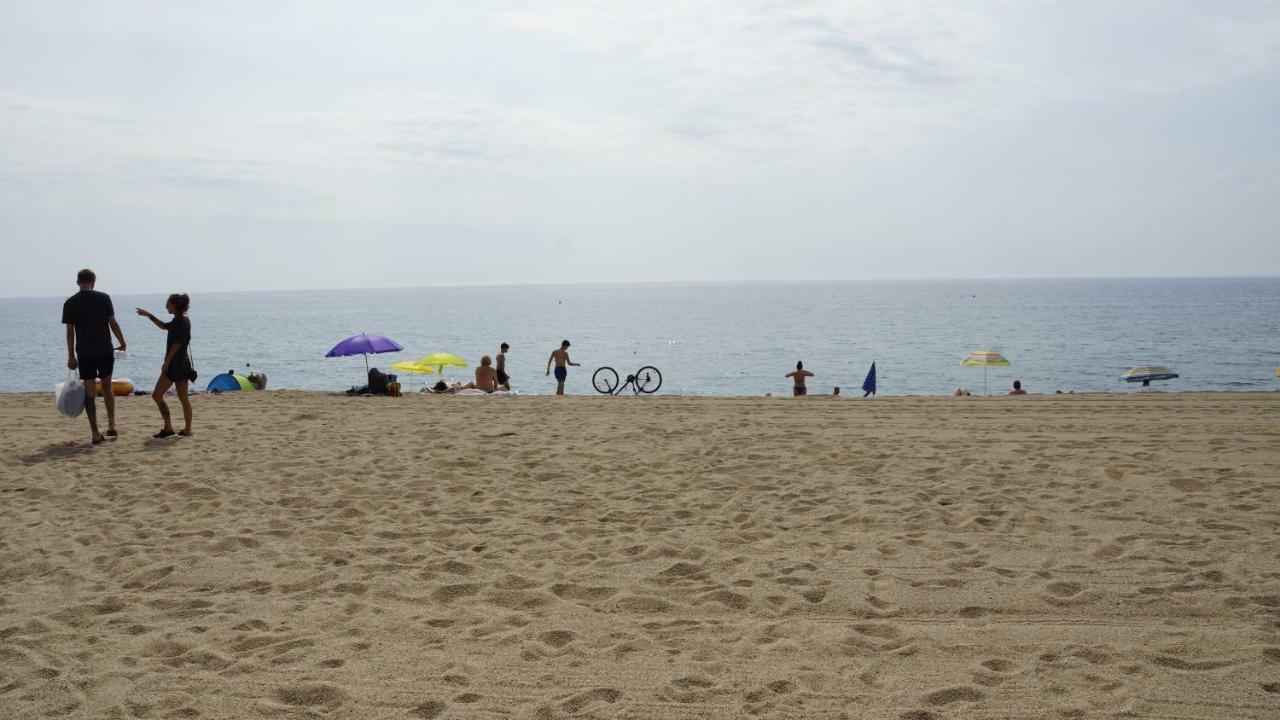 Апартаменти Blanes Beach Екстер'єр фото